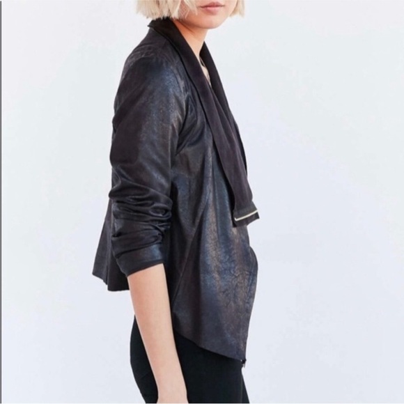 Silence + Noise Riley vegan leather drapey jacket - Picture 2 of 8